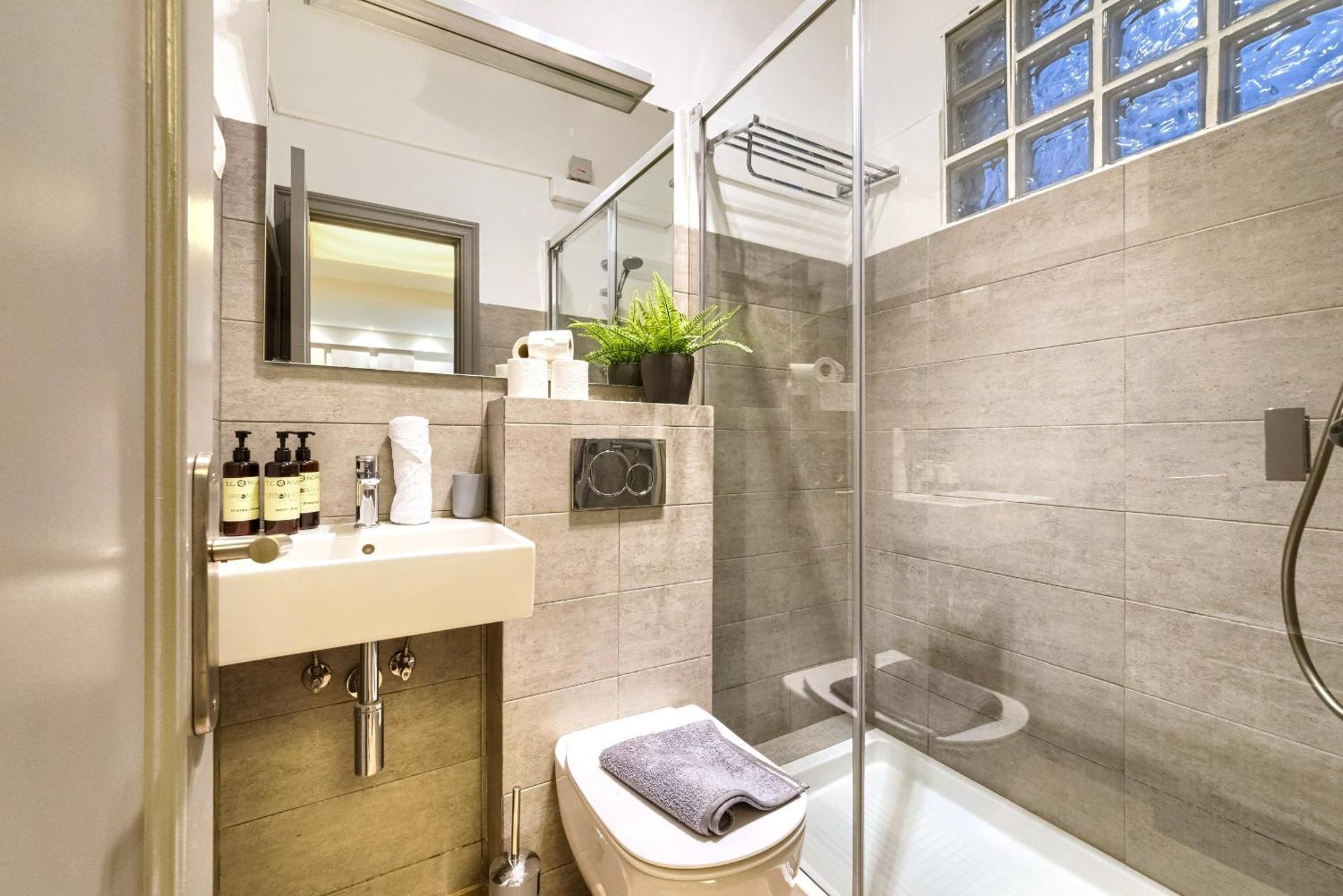 Tristan Vivienda Turistica De Diseno Con Ac Apartment Билбао Екстериор снимка