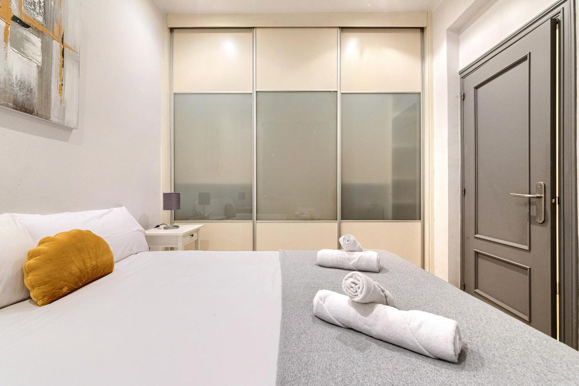 Tristan Vivienda Turistica De Diseno Con Ac Apartment Билбао Екстериор снимка